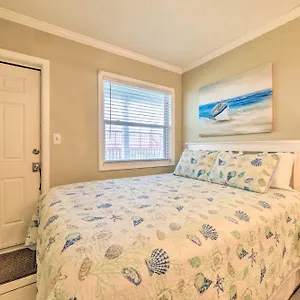 Apartment Beachfront Pcb Studio Pool, Patio And Deck Access!, Panama City Beach